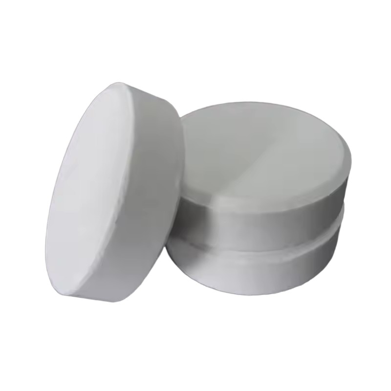 Каква клучна улога игра TCCA (трихлороизоцијанурична киселина) во третман на вода и дезинфекција?